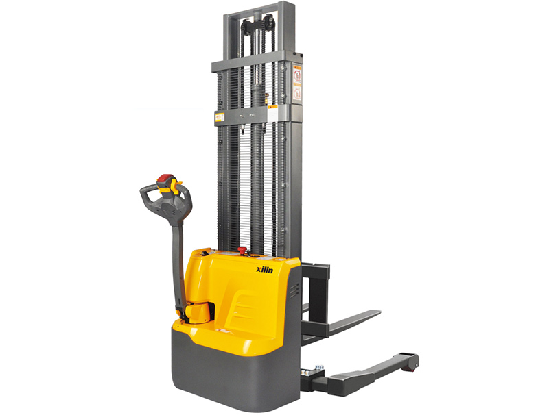 Apilador a horcajadas con walkie eléctrico