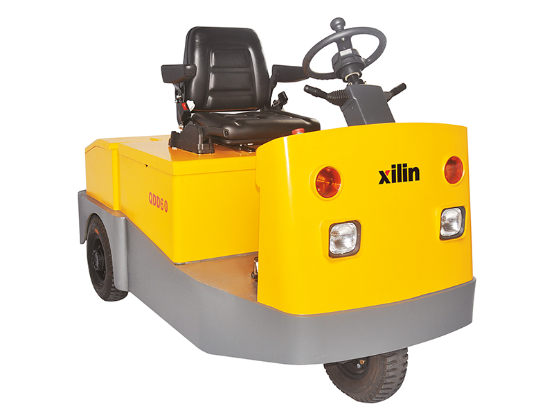 Tractor de remolque eléctrico